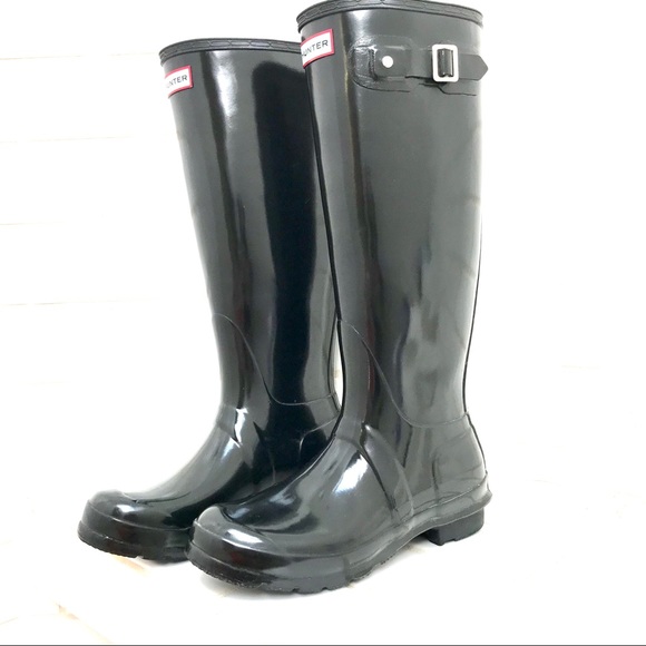 Hunter: tall glossy black rainboots (M7/F8) - Picture 3 of 12